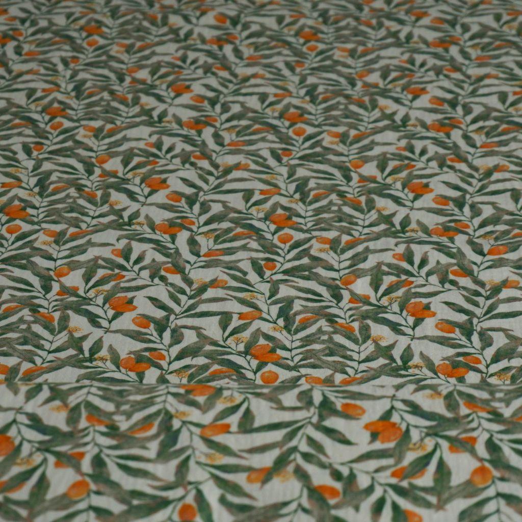 Musselin Double Gauze grüne Zweige Früchte auf lichtgrün